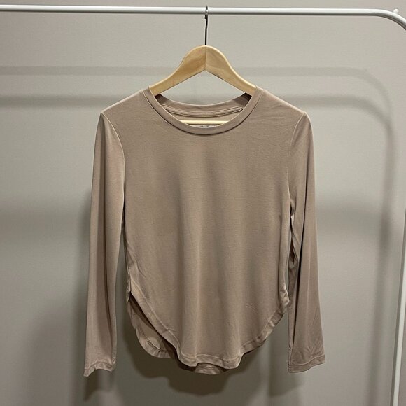 OAK & FORT Long Sleeve Shirt, Scooped Bottom - Size S - Beige - Picture 1 of 3